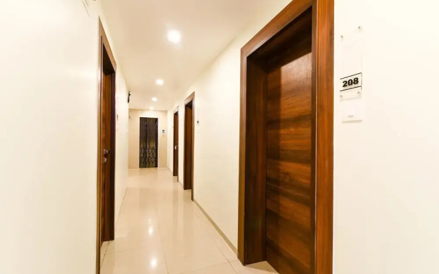 OYO 9517 Hotel Sunheads