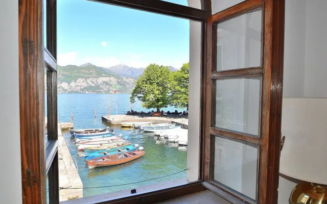 Il Mulino di Klimt Overlooking The Port