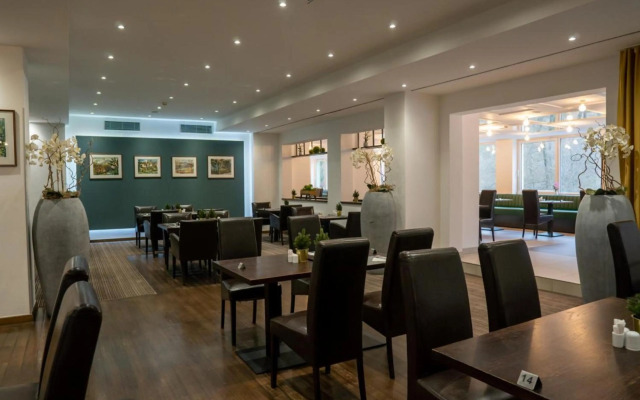 Hotel Green Paradise