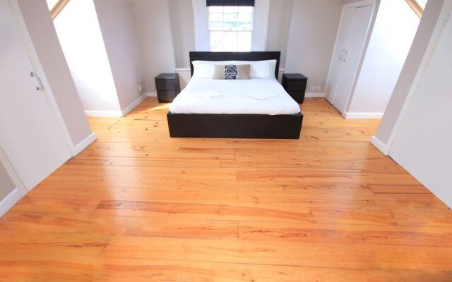 Exquisite Templebar Penthouse