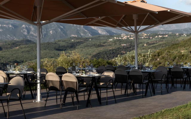 Searocks Exclusive Villas Resort