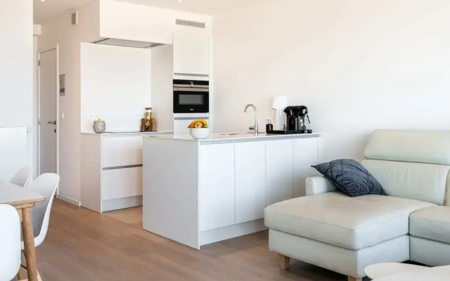 Winoc 302 Luxury Family Apartment on the Dike