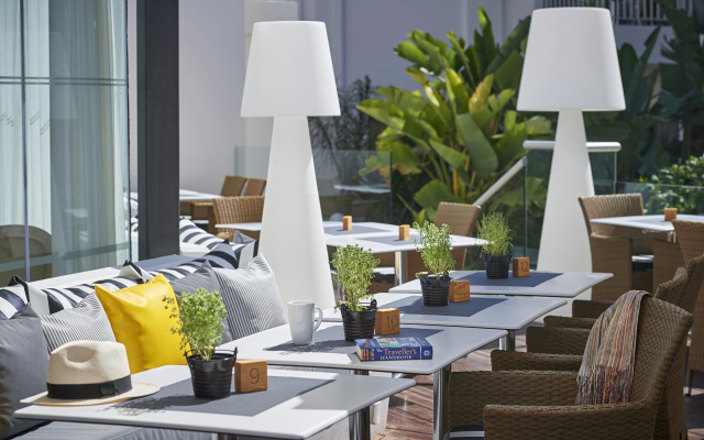 King Jason Paphos - Designed for Adults By Louis Hotels