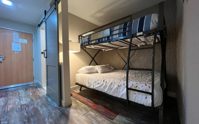 Empieria High Sierra Hotel