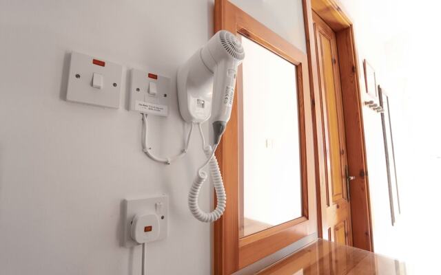 Getawaysmalta - Harbour Lights Seafront Penthouse With Terrace St Paul's Bay