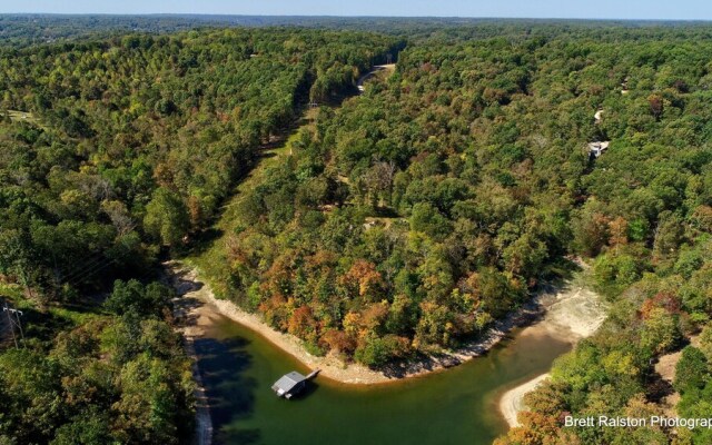 Lakeside Lodge - On Beaver Lake