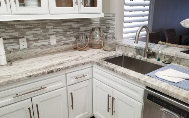 Summerhouse 143 2 Bedroom Condo by Redawning