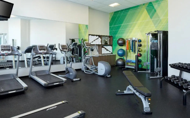 Holiday Inn & Suites Montreal Airport by IHG