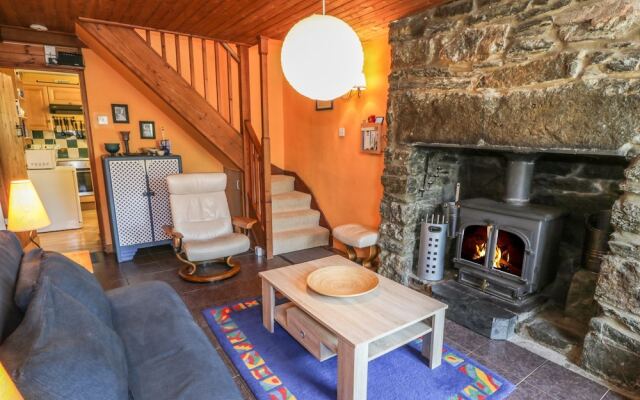 2 Waterloo Cottage