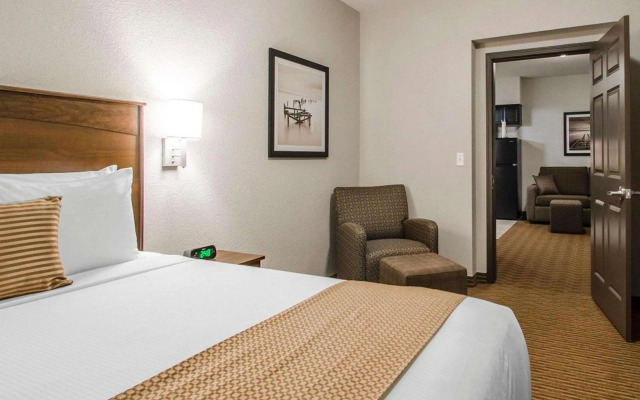 Suburban Extended Stay Hotel Estevan