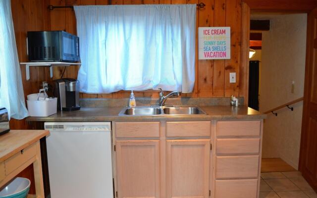 131 4th Ave Unit B