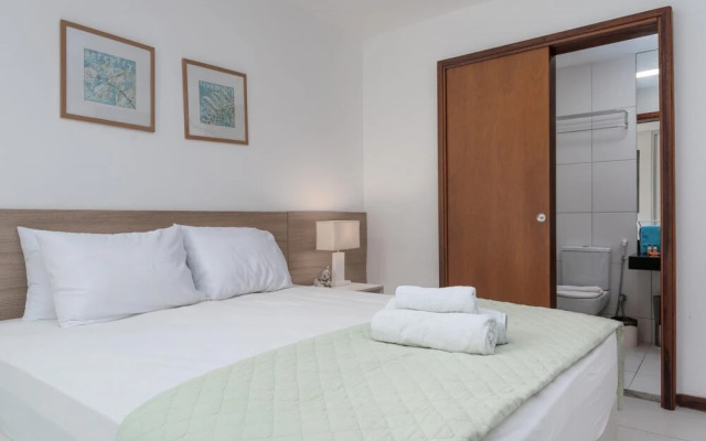 Apartamento Belo em Condom nio com Piscina