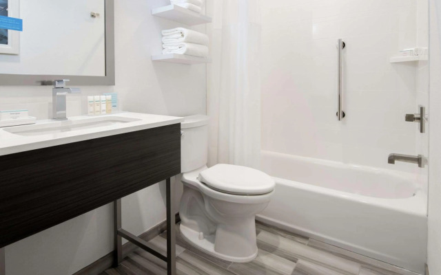 Hampton Inn Petaluma, CA