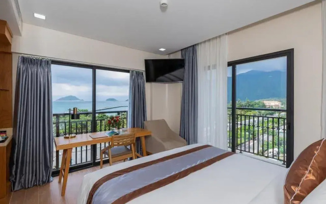 Marina Bay Con Dao Hotel