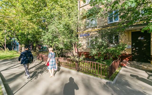 Apartments on Bolshoy Kondratyevskiy Pereulok