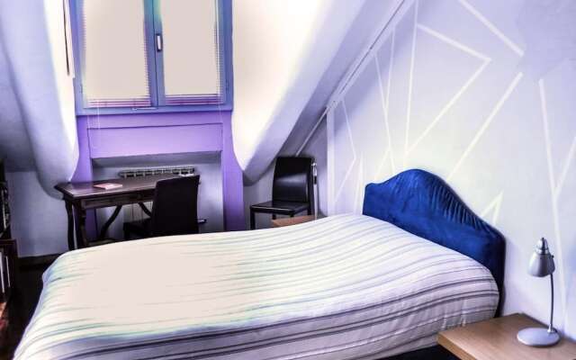 VITTORIO 61 - La tua stanza a due passi dal centro