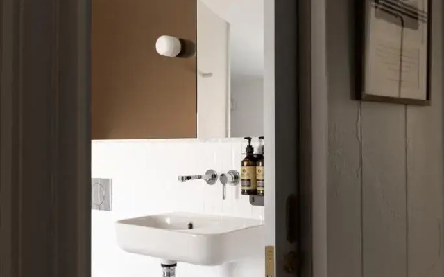 Garde Hotel and Warders Cottages