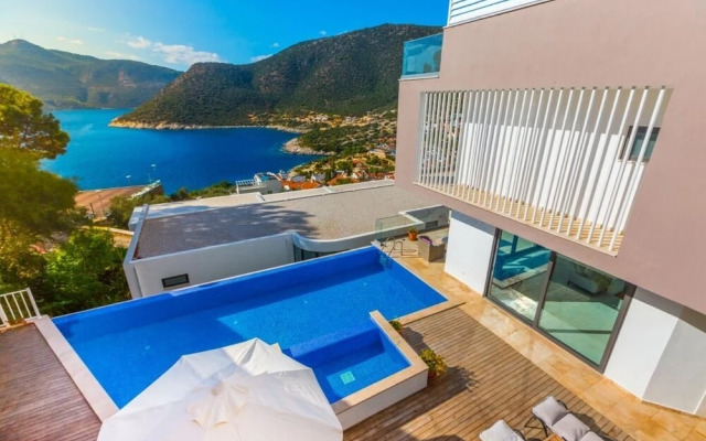 Villa Maris by Akdenizvillam