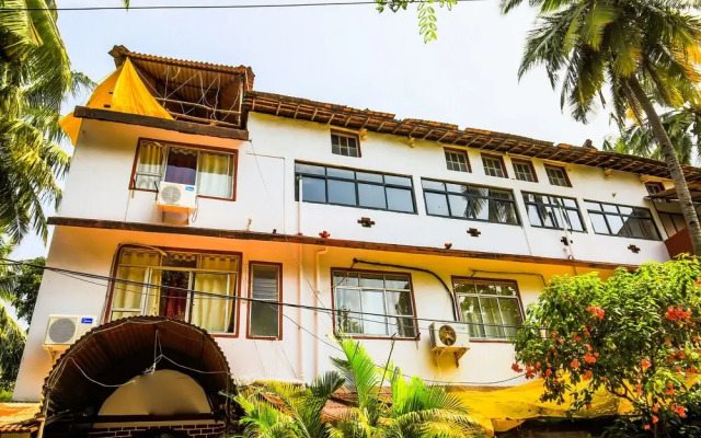 OYO 18855 Hotel Pete's Hideaway