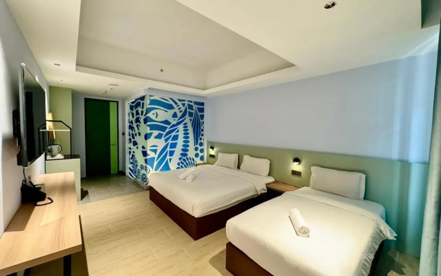 Wing Tat Grand Hotel – Guest Rooms – Semporna