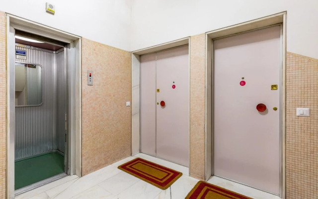 Style House in Naples by Wonderful Italy