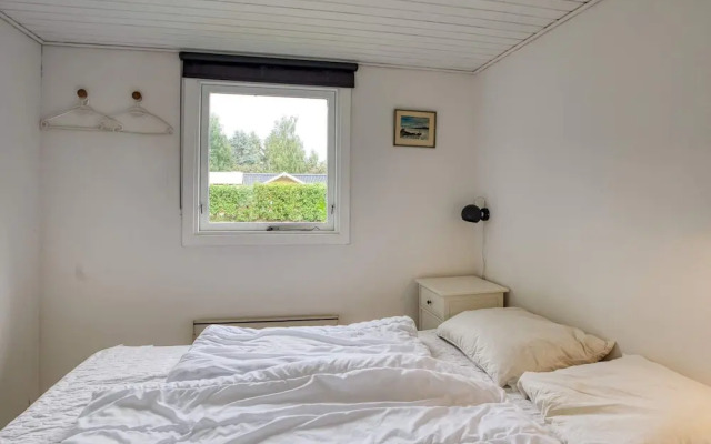 6 Person Holiday Home in Rodby