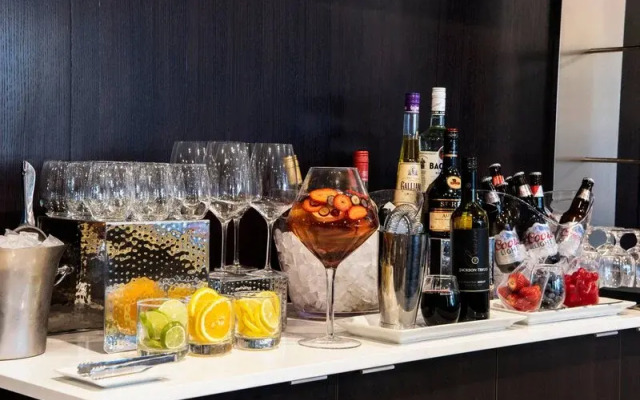 Courtyard Edmonton West