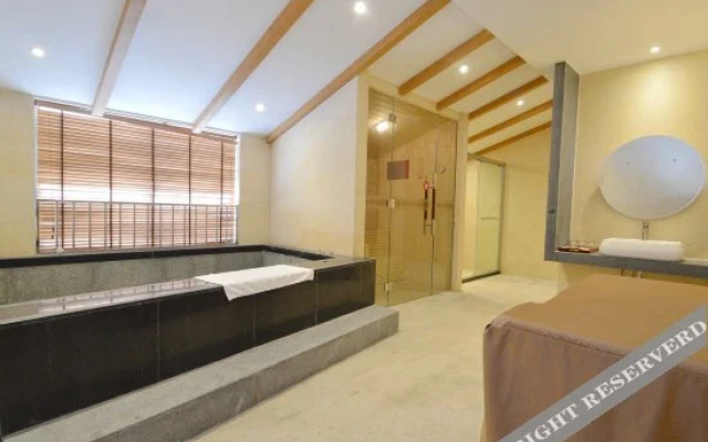 Nanjing Tangjia Yupin Hot Spring Hotel