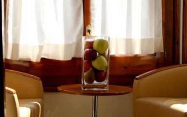 Hotel Jardi Suites-Apartaments