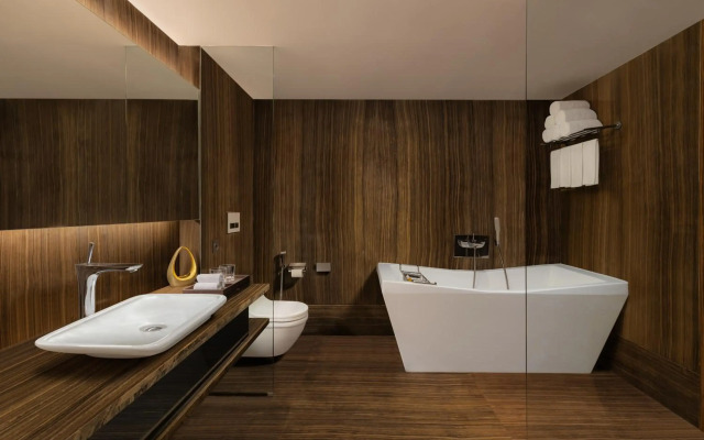 Courtyard by Marriott Mumbai International Airport