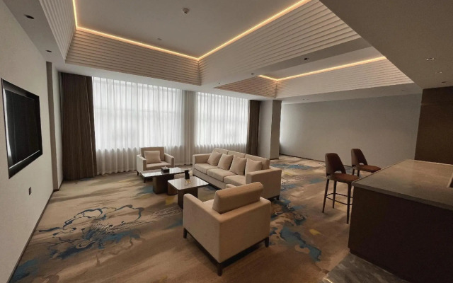 Ding Zhou International Hotel