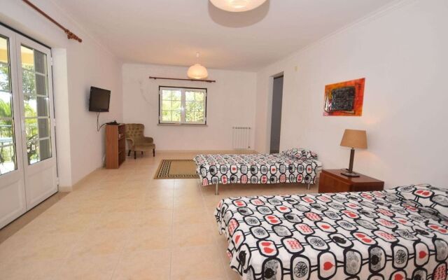 Cozy Villa near Óbidos with Private Swimming Pool