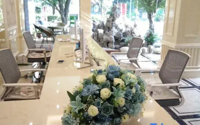 Yixin Hotel