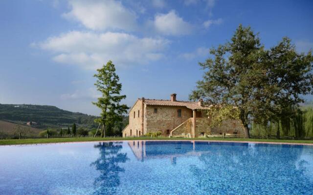 Independent Residence With 14 Beds in Montepulciano-podere Monti