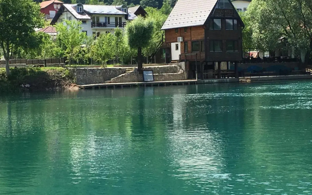 Rooms and Apartments Neron