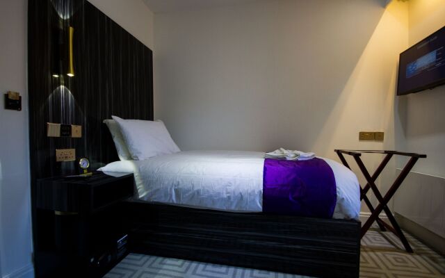 DJ Suites Blackpool
