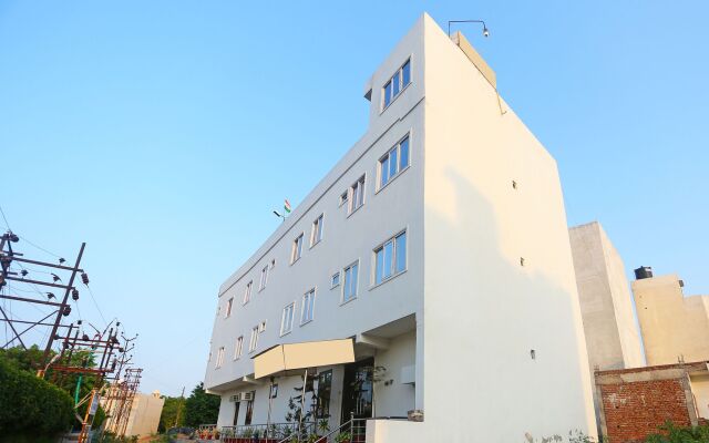 Hotel Raj Paradise by OYO Rooms