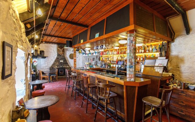 Cross Inn