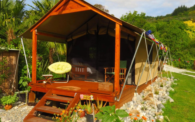 Omarama Oasis - Permaculture Glamping