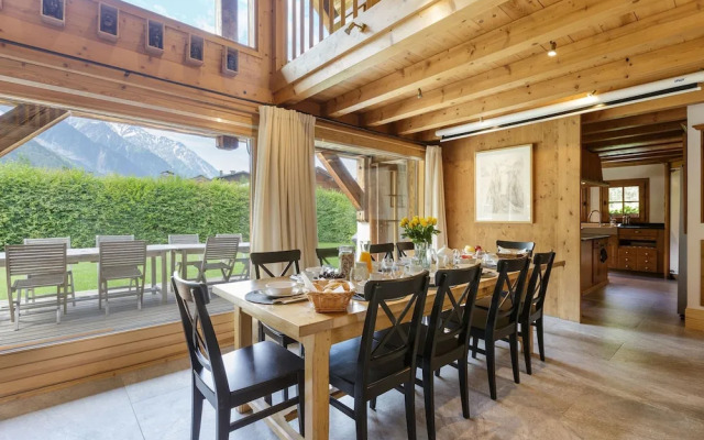 Magnificent Chalet Valhalla 5 Central Chamonix