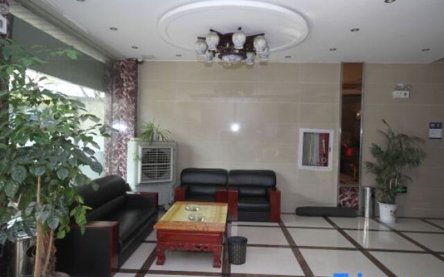 Kunshan Youjian Hotel (Huaqiao Huaxi Park Subway Station)