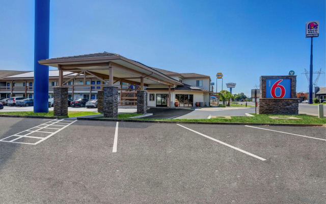 Motel 6 Anderson, CA - Redding Airport