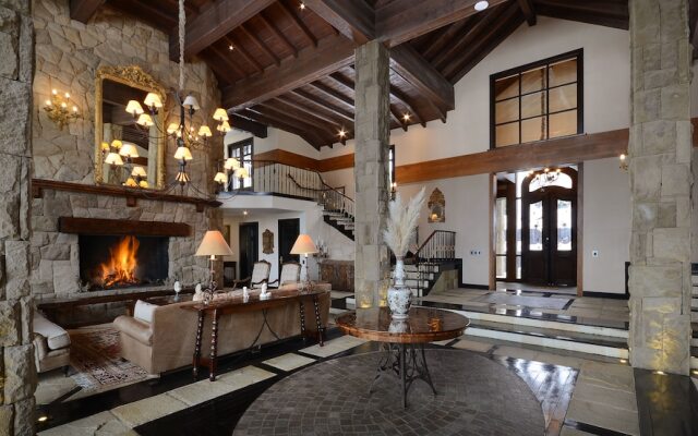 Incredible Villa in Arelauquen Golf LM10