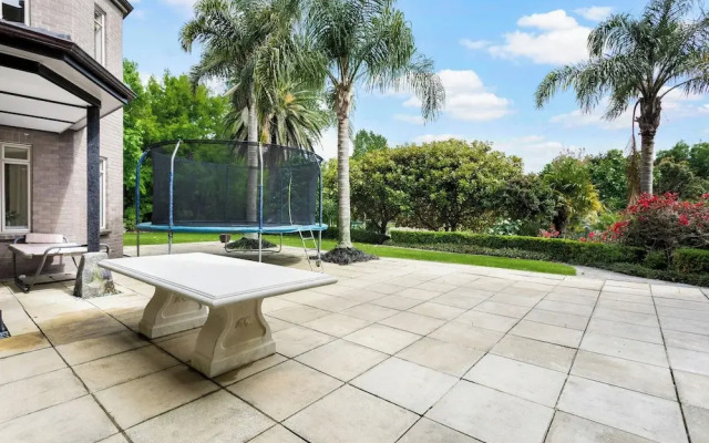 Countryside Zen Estate - Views and Pool