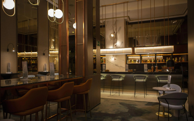 Отель Riu Plaza España