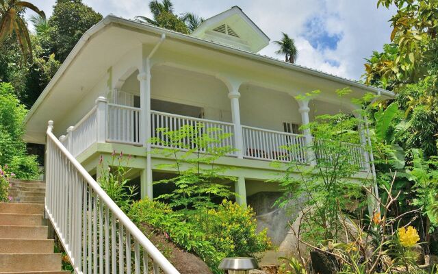 Petit Baie Chalets