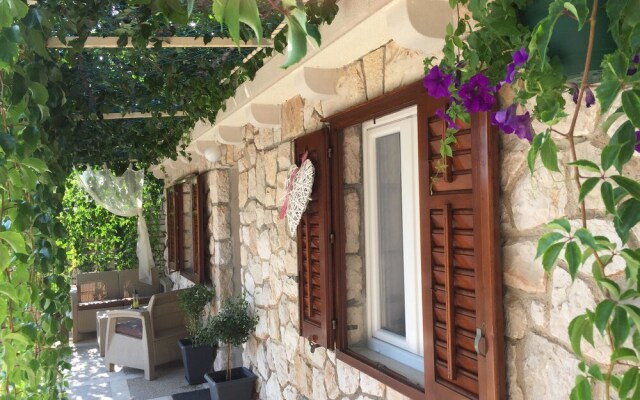 Apartments and Rooms LEA