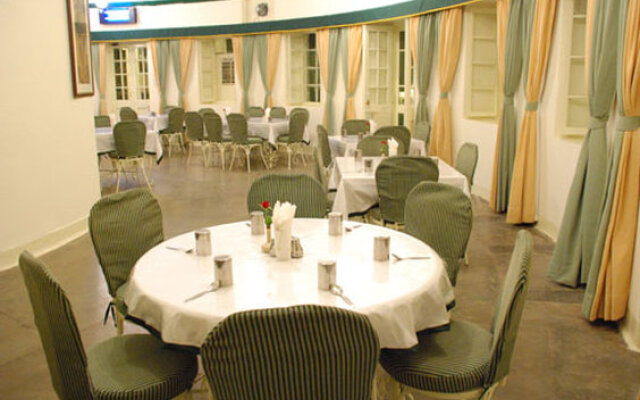 Garden Hotel