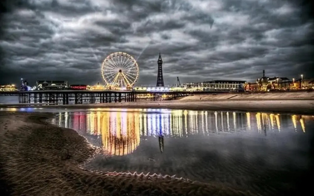 Oak Suite - 2 Bed - Sleeps 4 - Central Blackpool