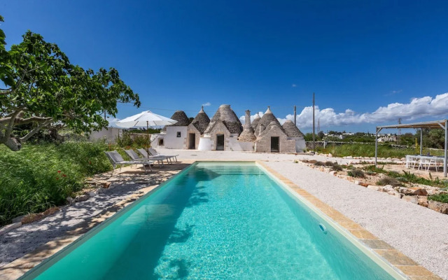 4003 Brunaldi Trulli by Perle di Puglia